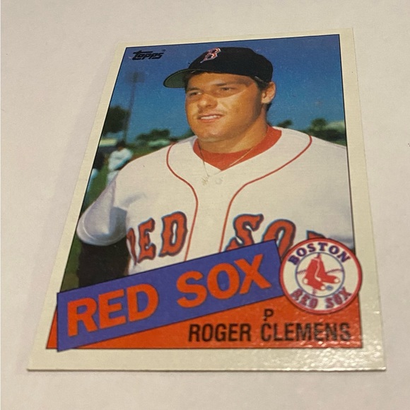Roger Clemens RC Rookie 1985 Topps Baseball Card #181 Vintage Collectible - Picture 2 of 3